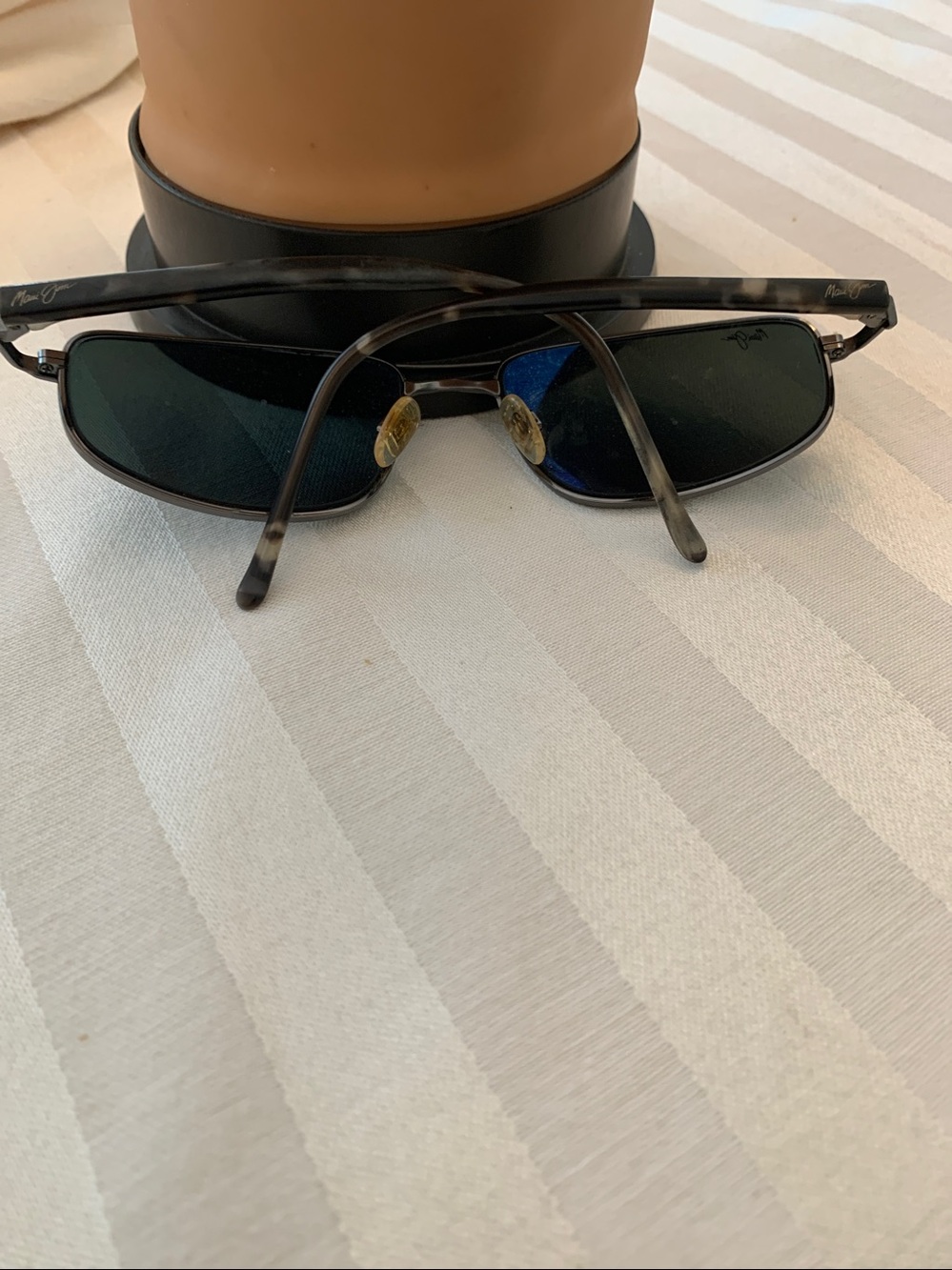 Maui Jim “Kahuna” Metal Frame Sunglasses - Dark Lenses - Picture 6 of 7